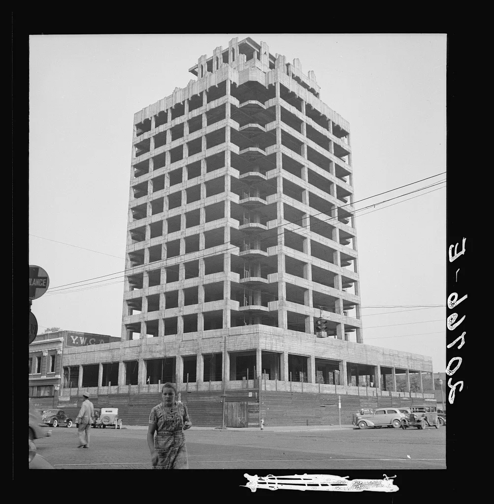 Washington, Yakima. Monument to Depression. Unfinished hotel standing…, 1939